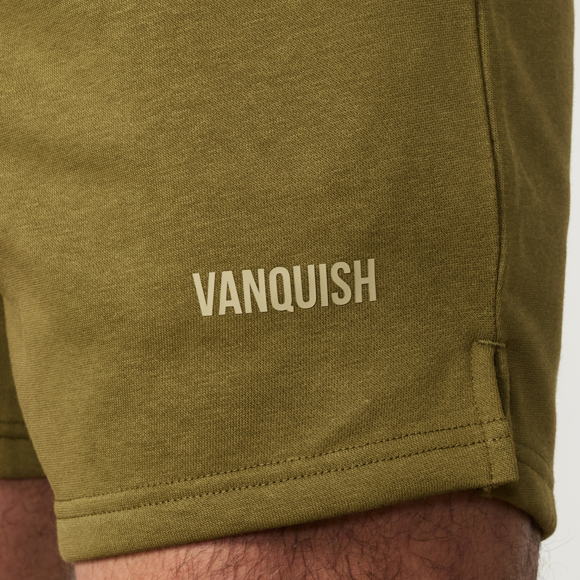 Vanquish Essential Shorts in normaler Passform, Olivgrün