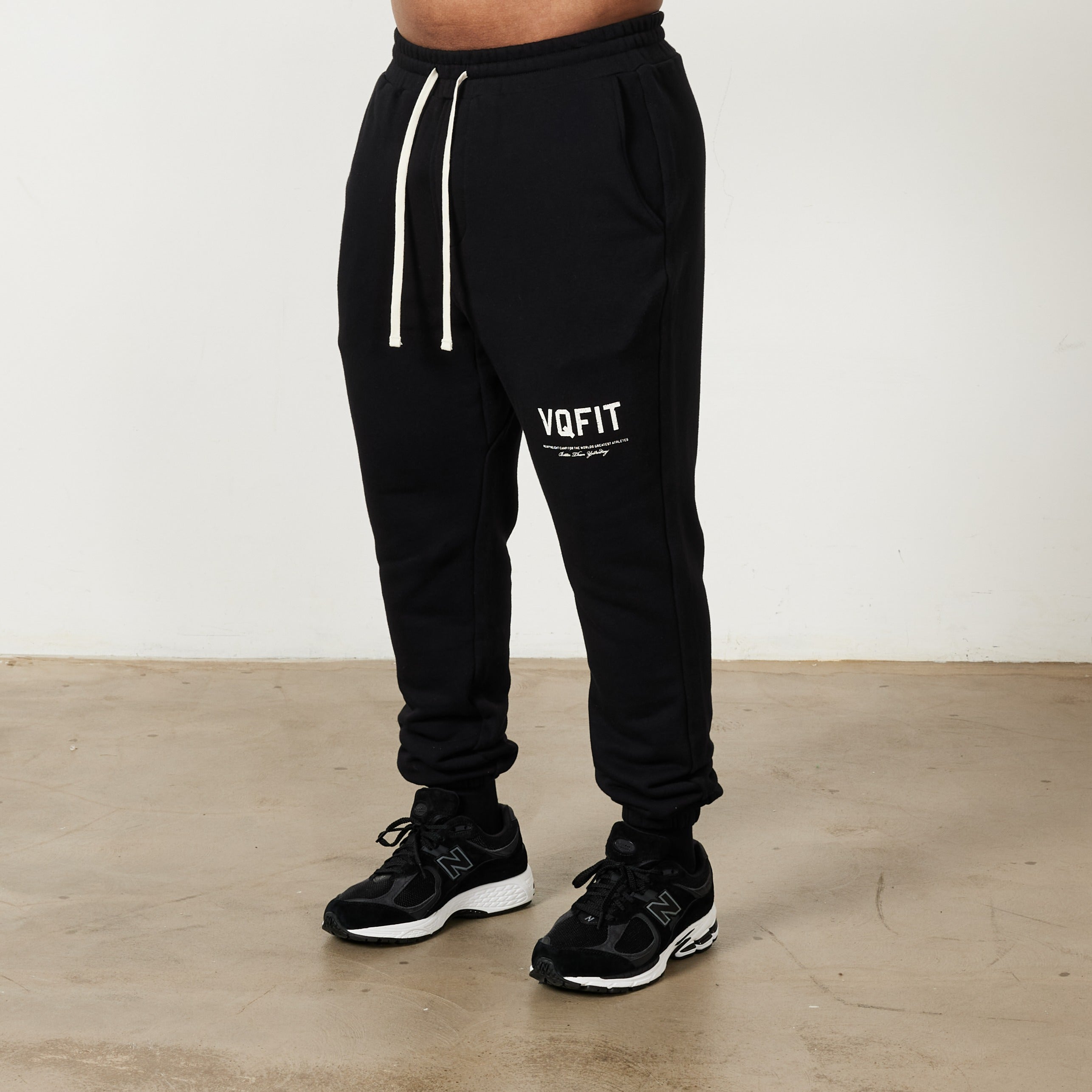 Vanquish VQFIT Distressed Print Black Tapered Sweatpants