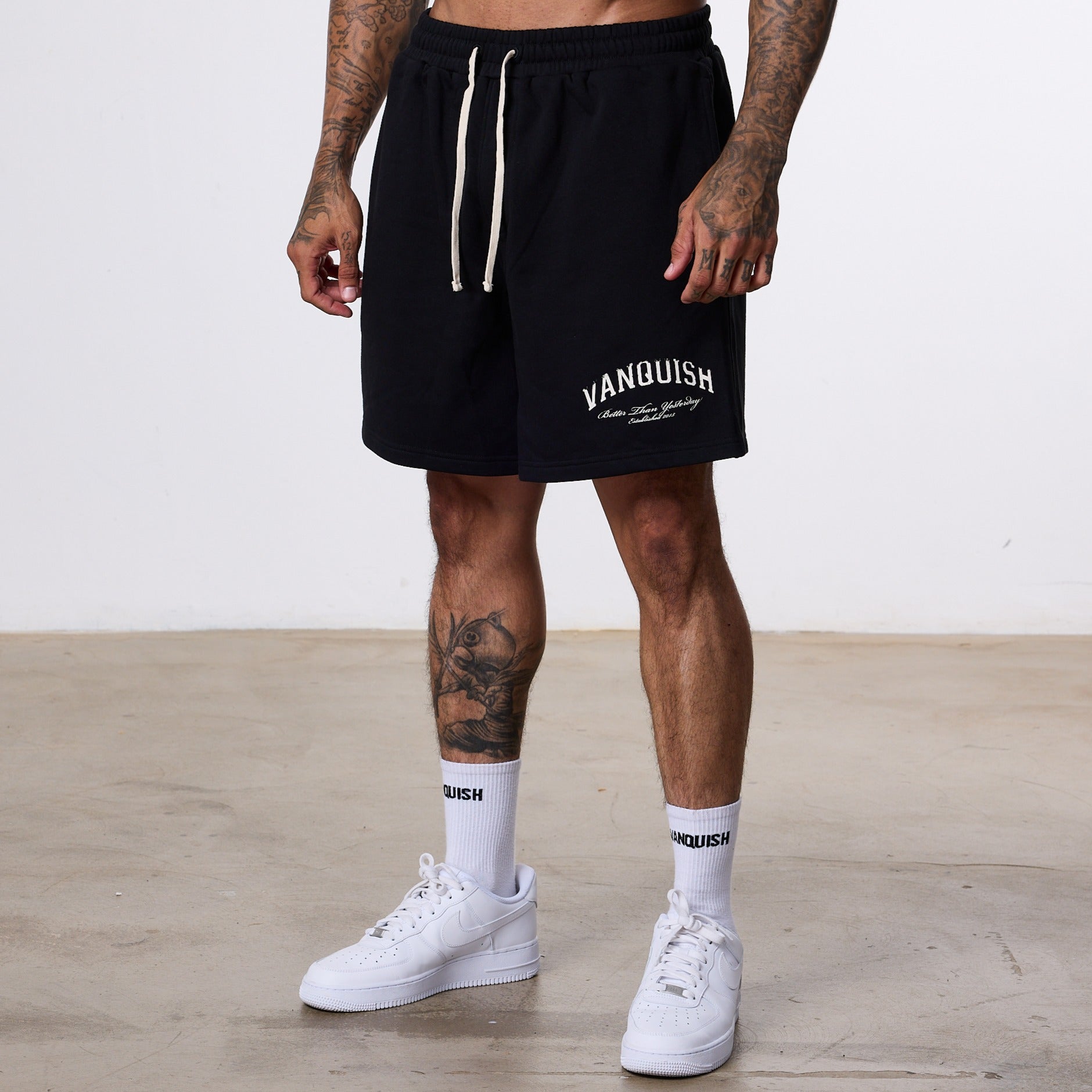 Vanquish – „Better Than Yesterday“-Sweatshorts in Schwarz