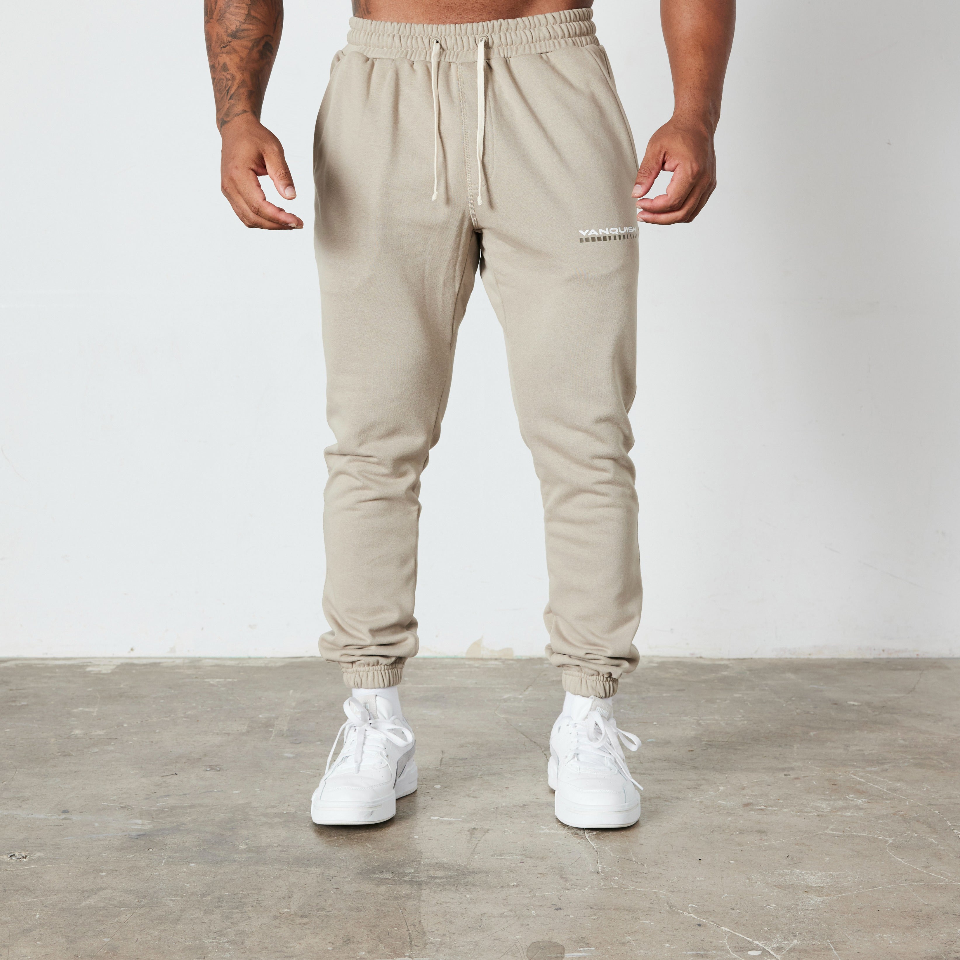 Vanquish jogger hot sale