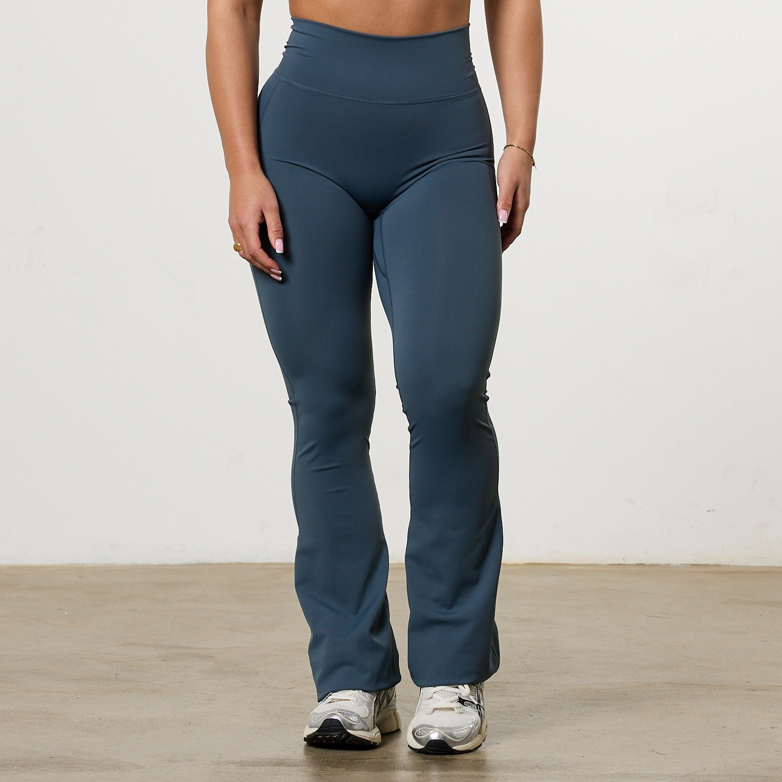 VANQUISH ENHANCE STEEL BLUE HIGH-WAIST FLARED LEGGING