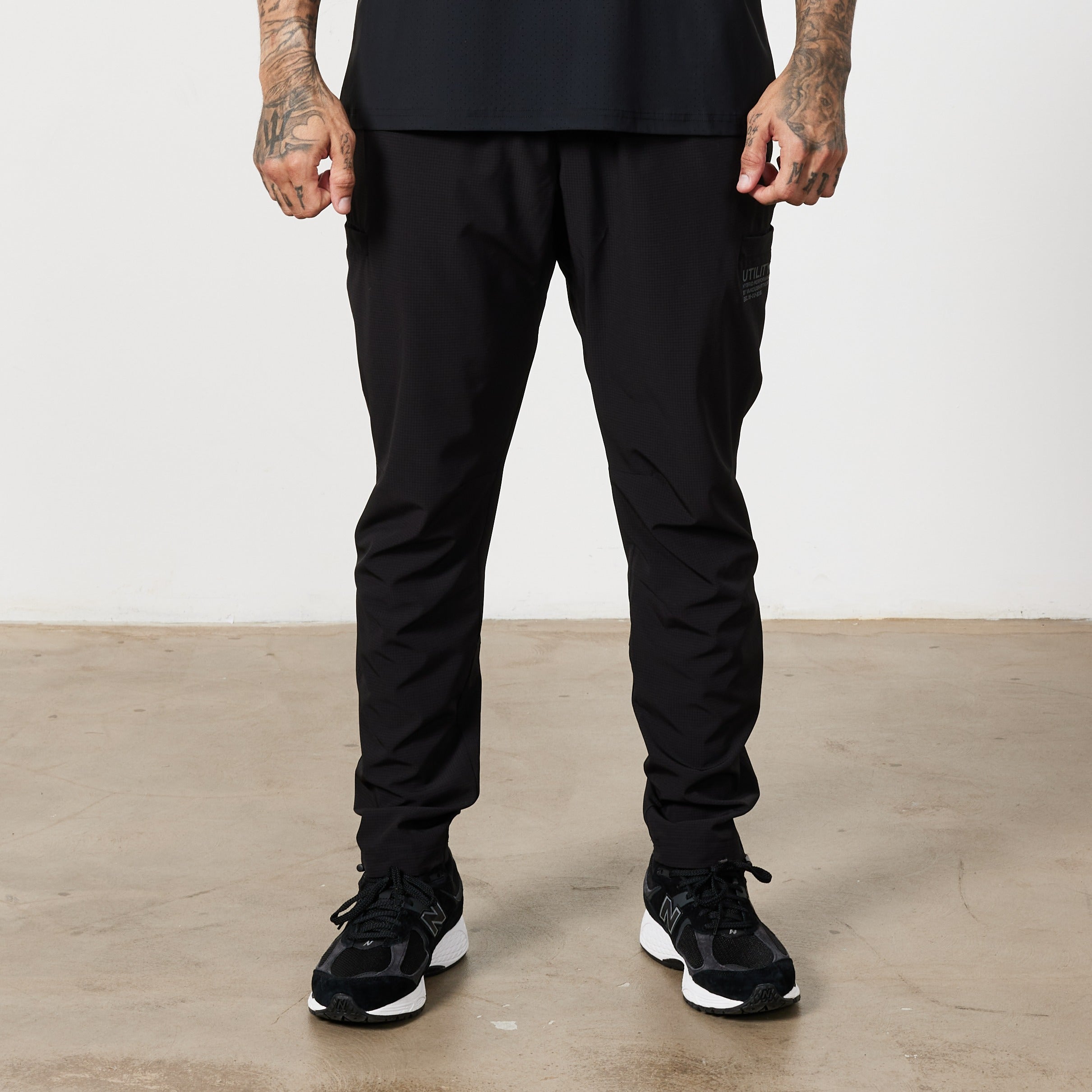 Vanquish utility cargo shops tapered black joggers