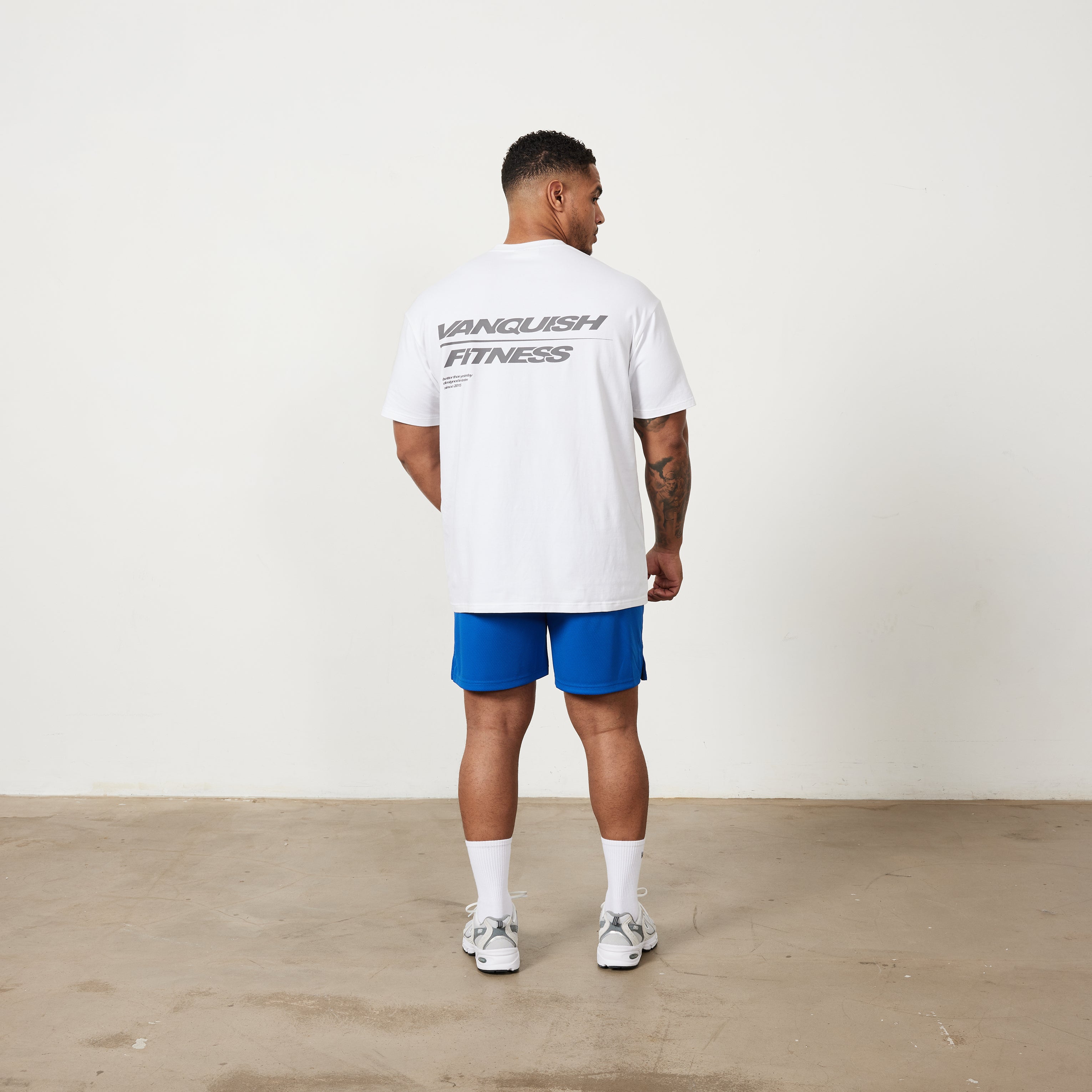Vanquish Speed ​​– Übergroßes T-Shirt in Weiß
