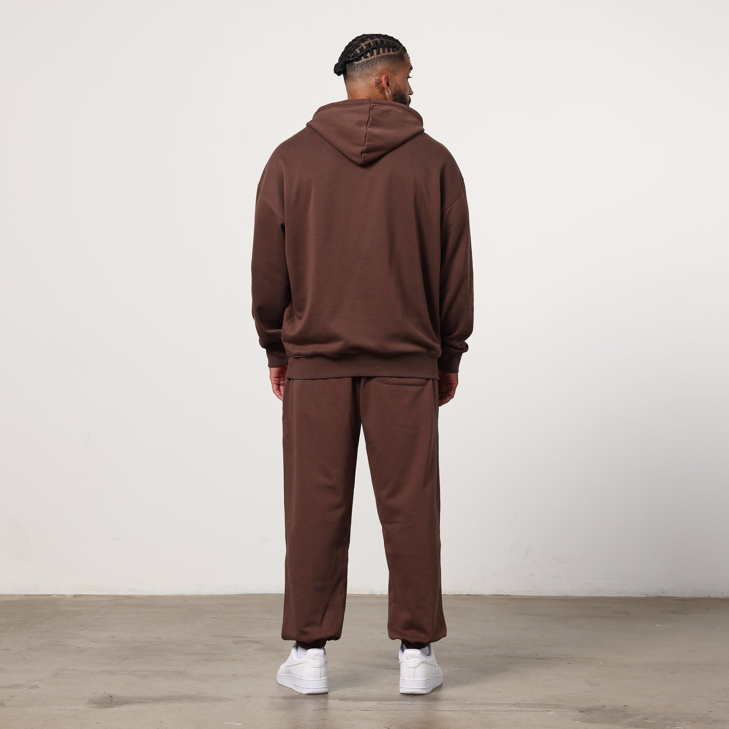 Vanquish Essential Chocolate Oversized Sweatpants