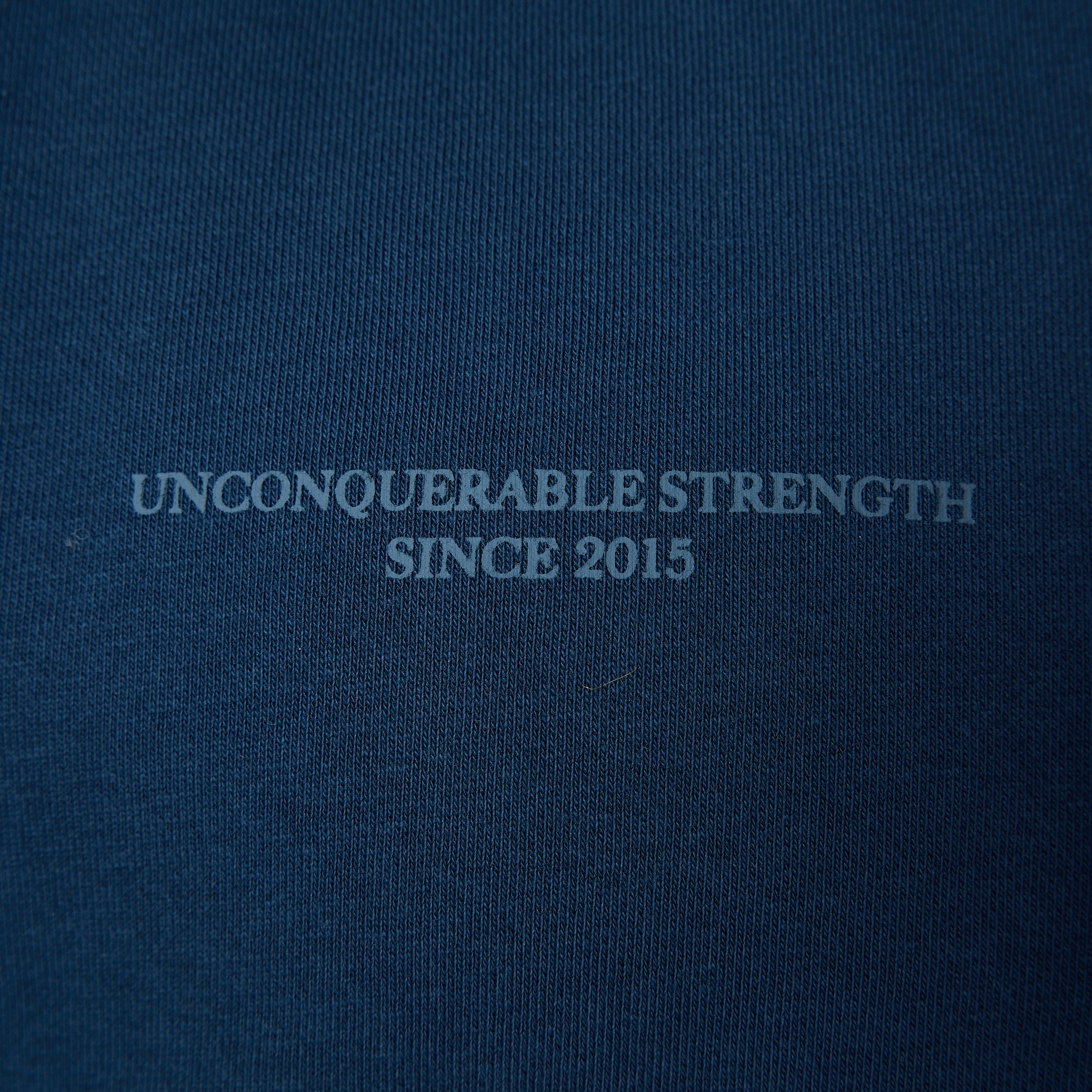 Vanquish – Kapuzenpullover „Unconquerable Strength“ in Mitternachtsblau mit durchgehendem Reißverschluss