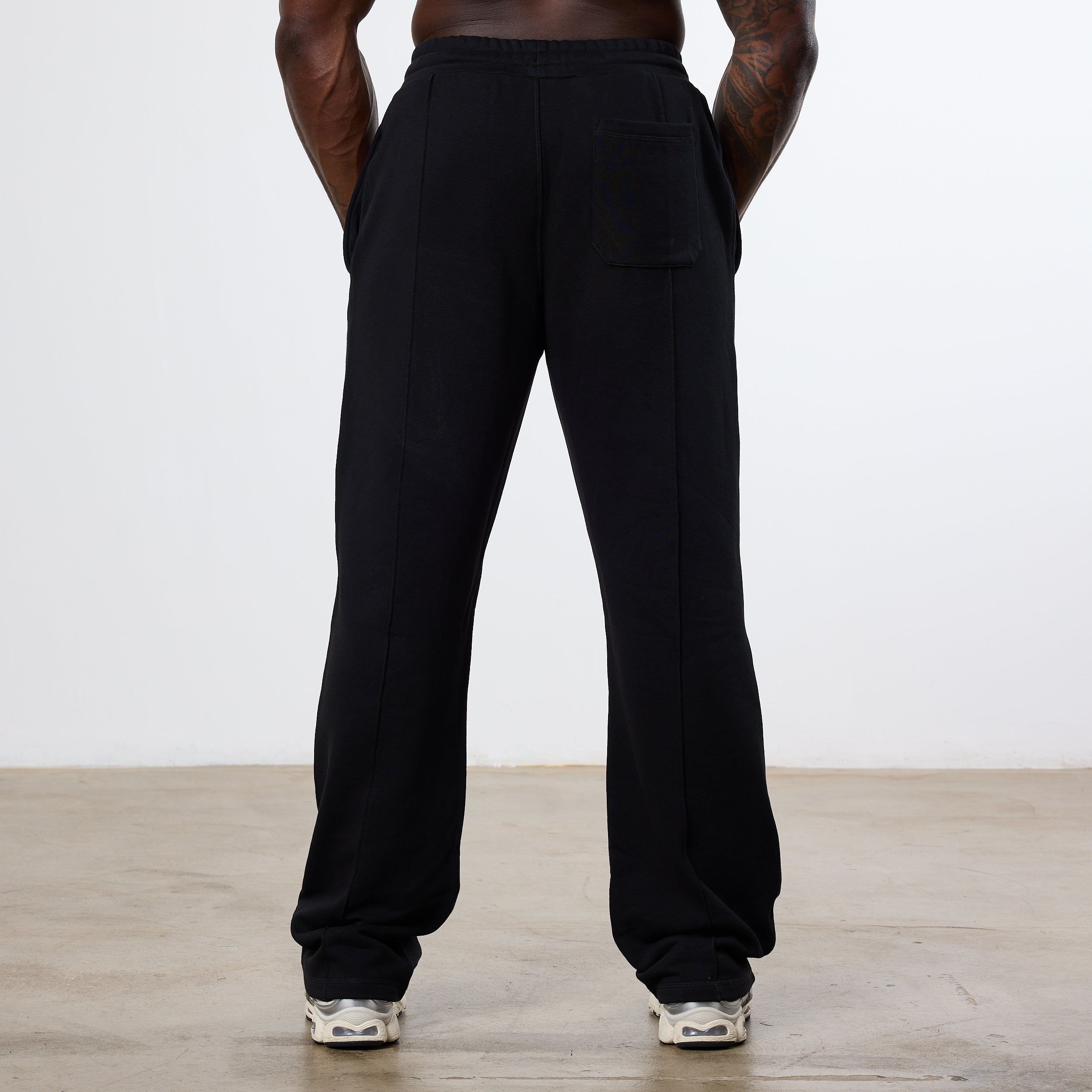 Vanquish Black Unconquerable Strength Straight Leg Sweatpants