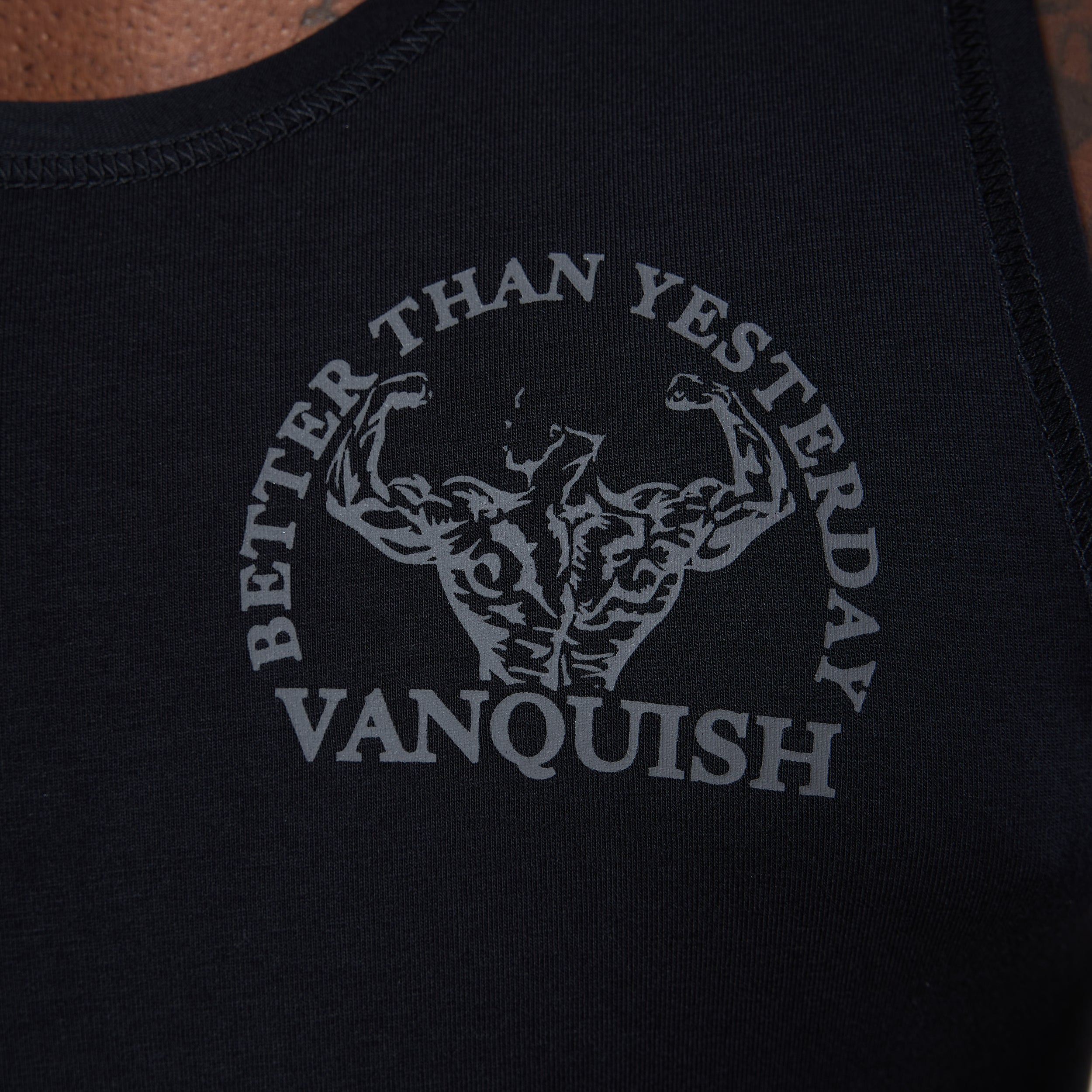 Vanquish – Tanktop „Unconquerable Strength“ in Schwarz