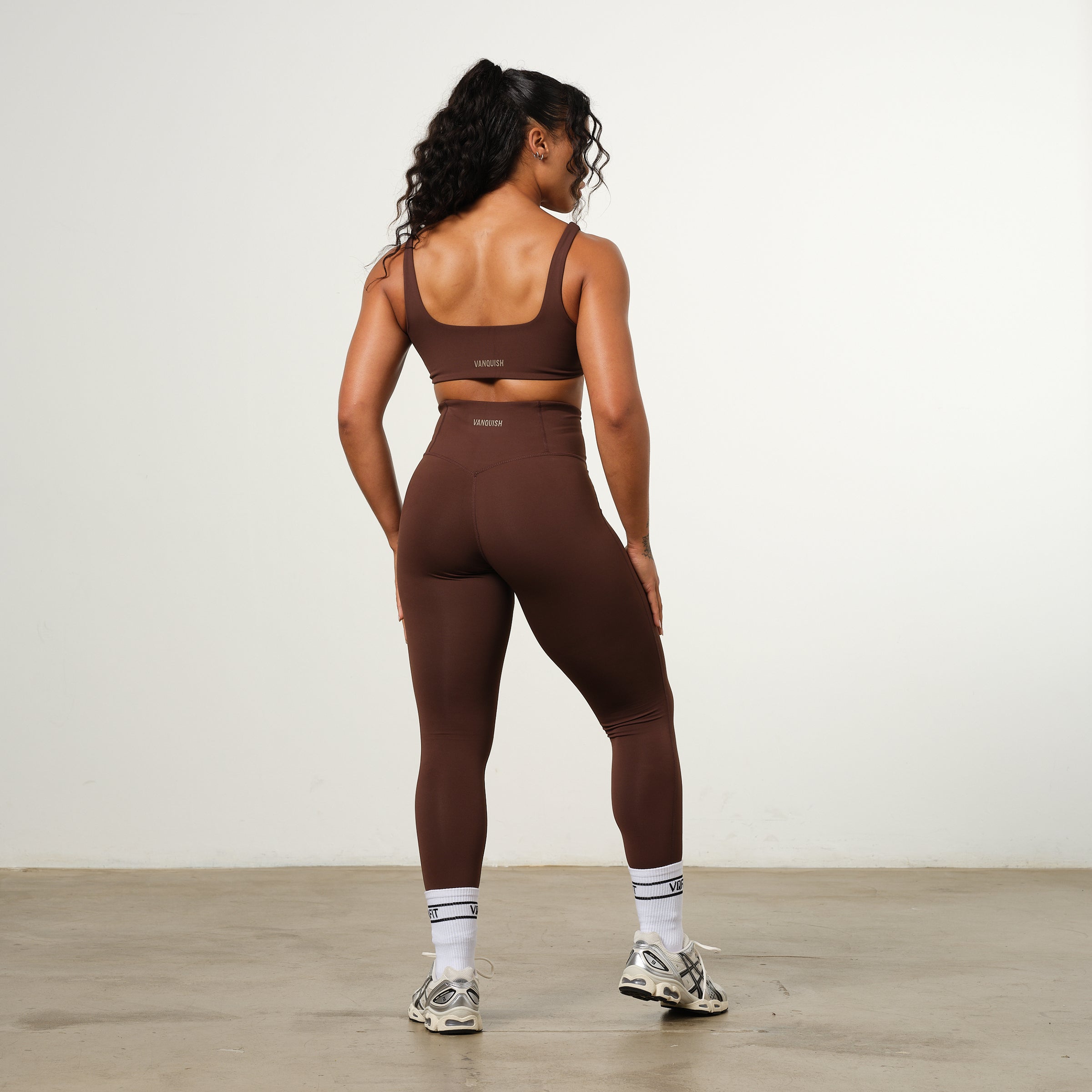 VANQUISH ENHANCE PETITE COFFEE BROWN HIGH-WAIST LEGGING