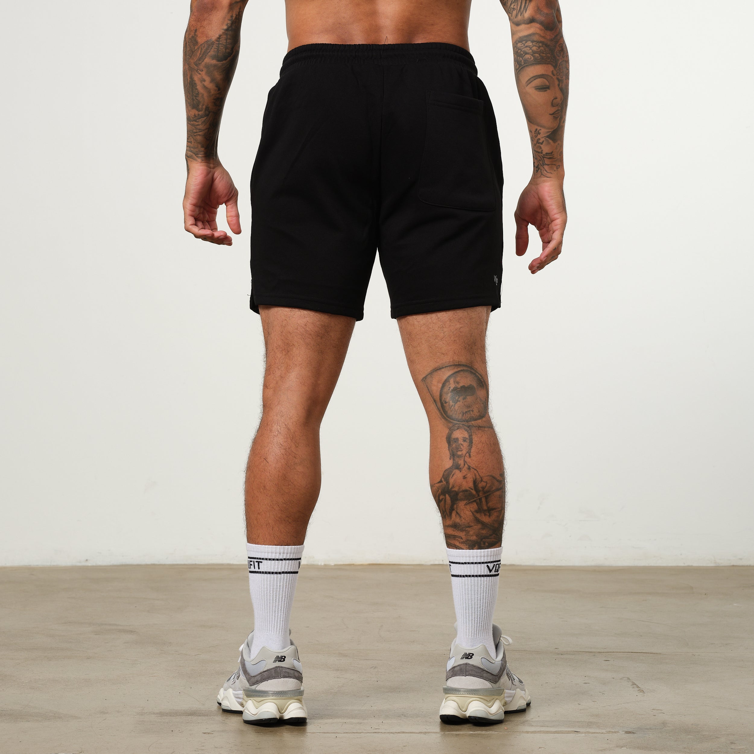 Vanquish Essential Black Regular Fit Shorts