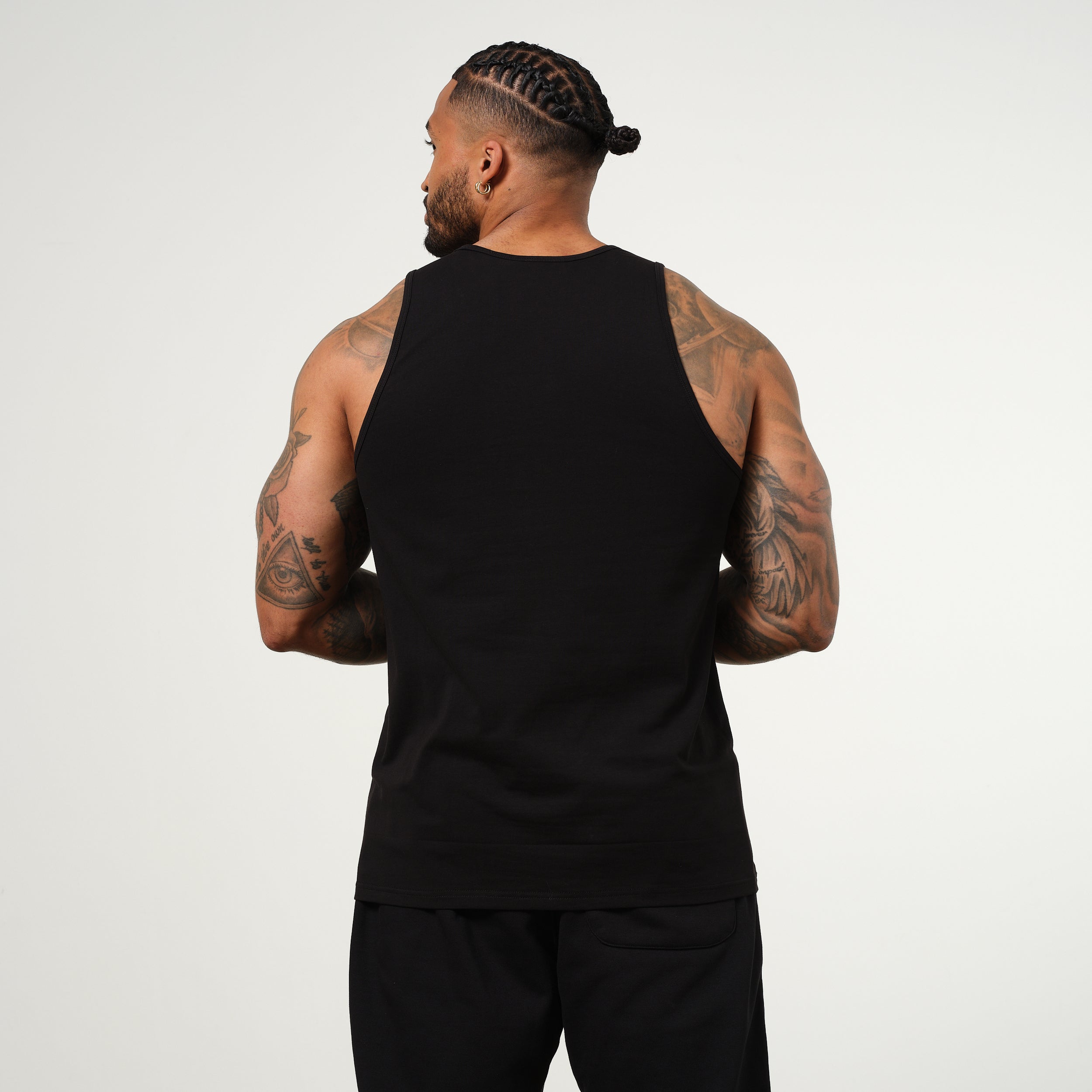 Vanquish Essential Black Regular Fit Tank Top