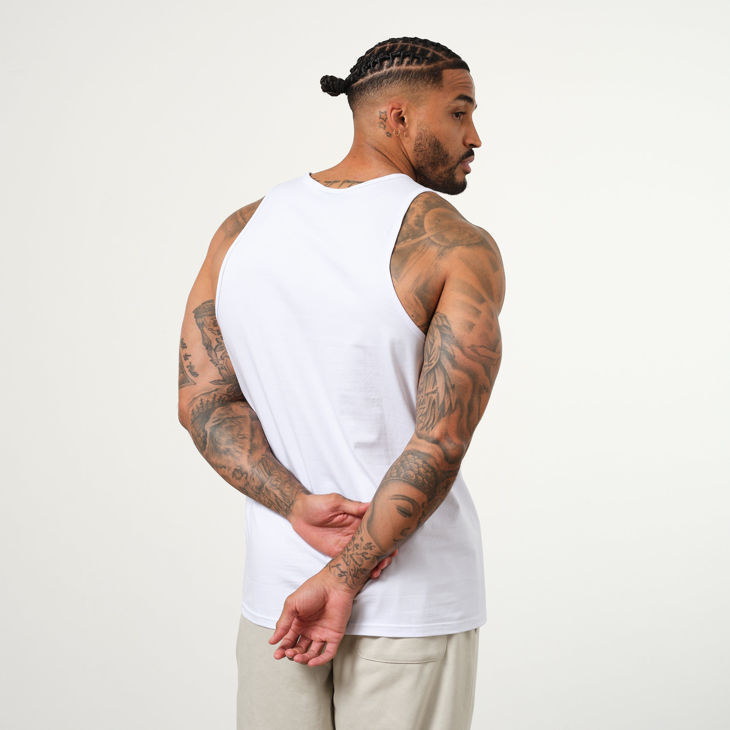 Vanquish Essential White Regular Fit Tank Top