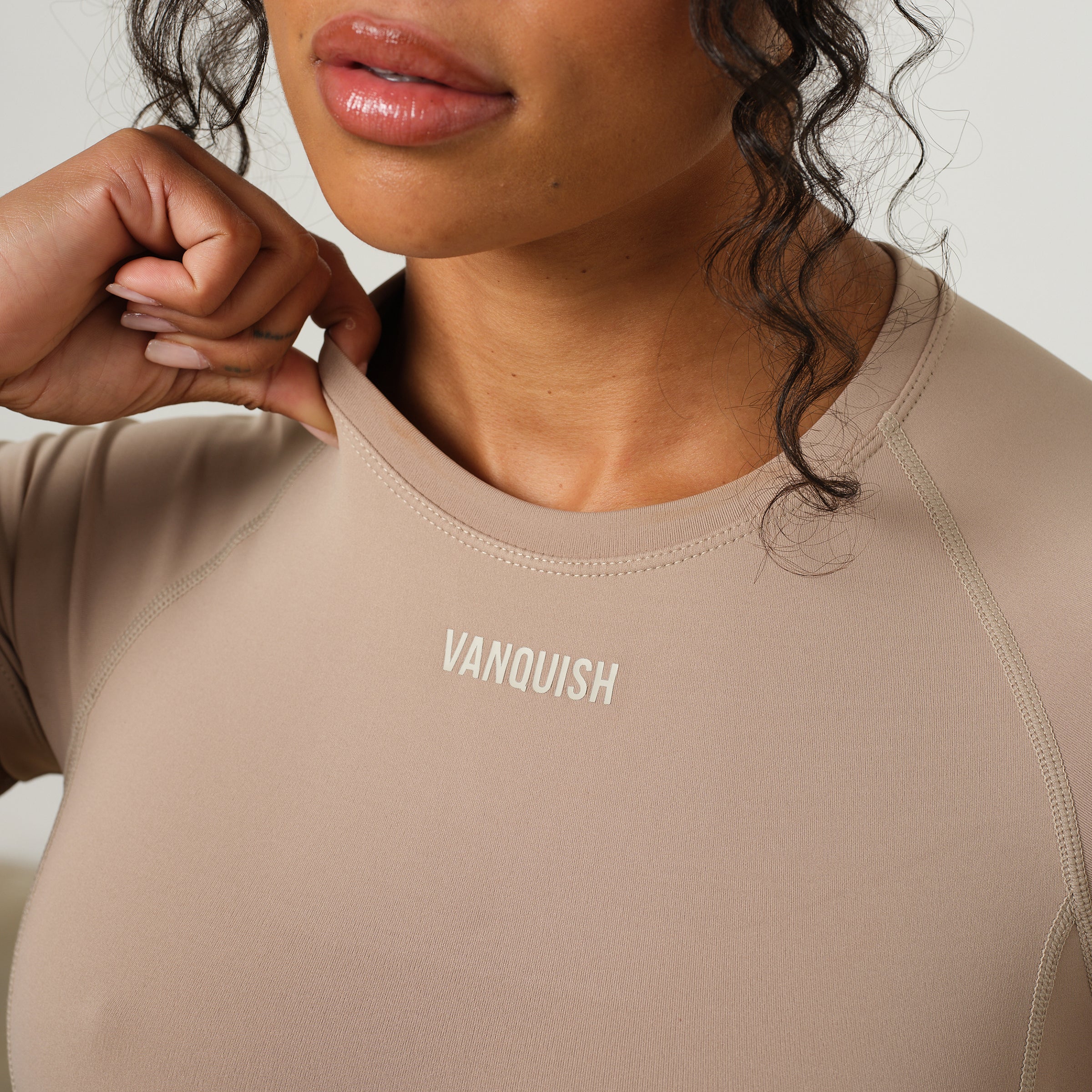 VANQUISH ENHANCE LATTE MIDI CAP SLEEVE T SHIRT