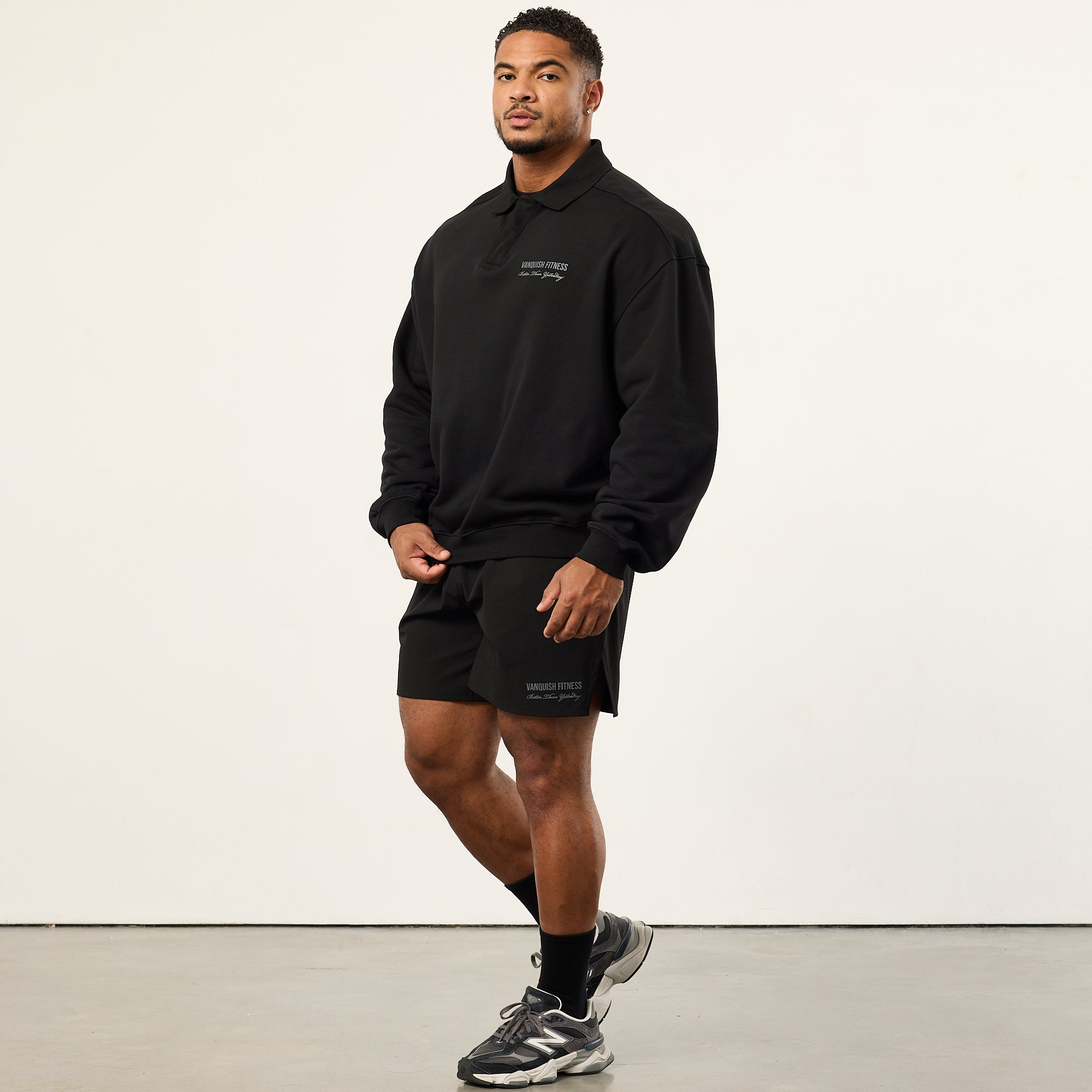 Vanquish – Schwarze Shorts mit charakteristischem Webmuster