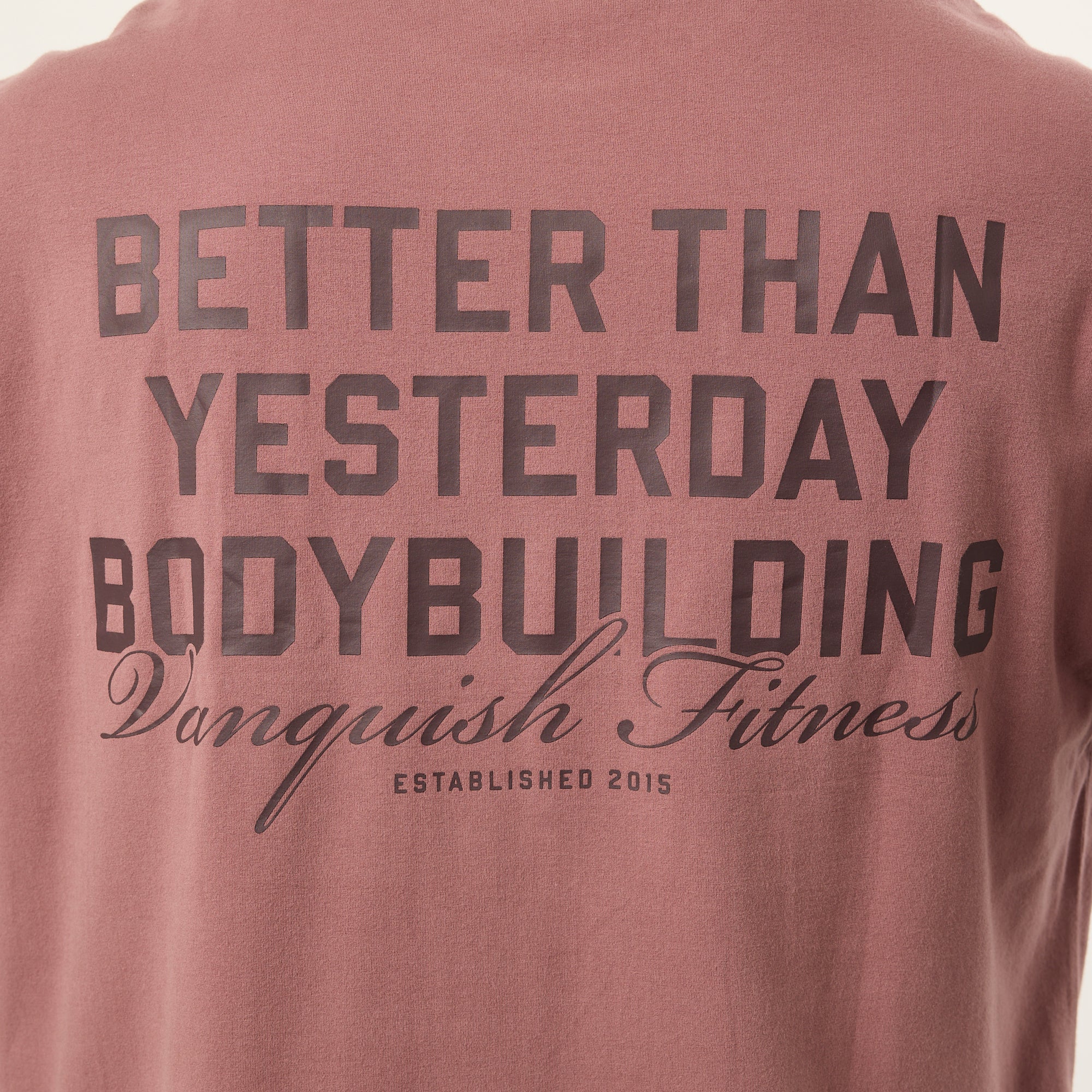 Vanquish Bodybuilding – Übergroßes, kastiges T-Shirt in Dunkelmalve