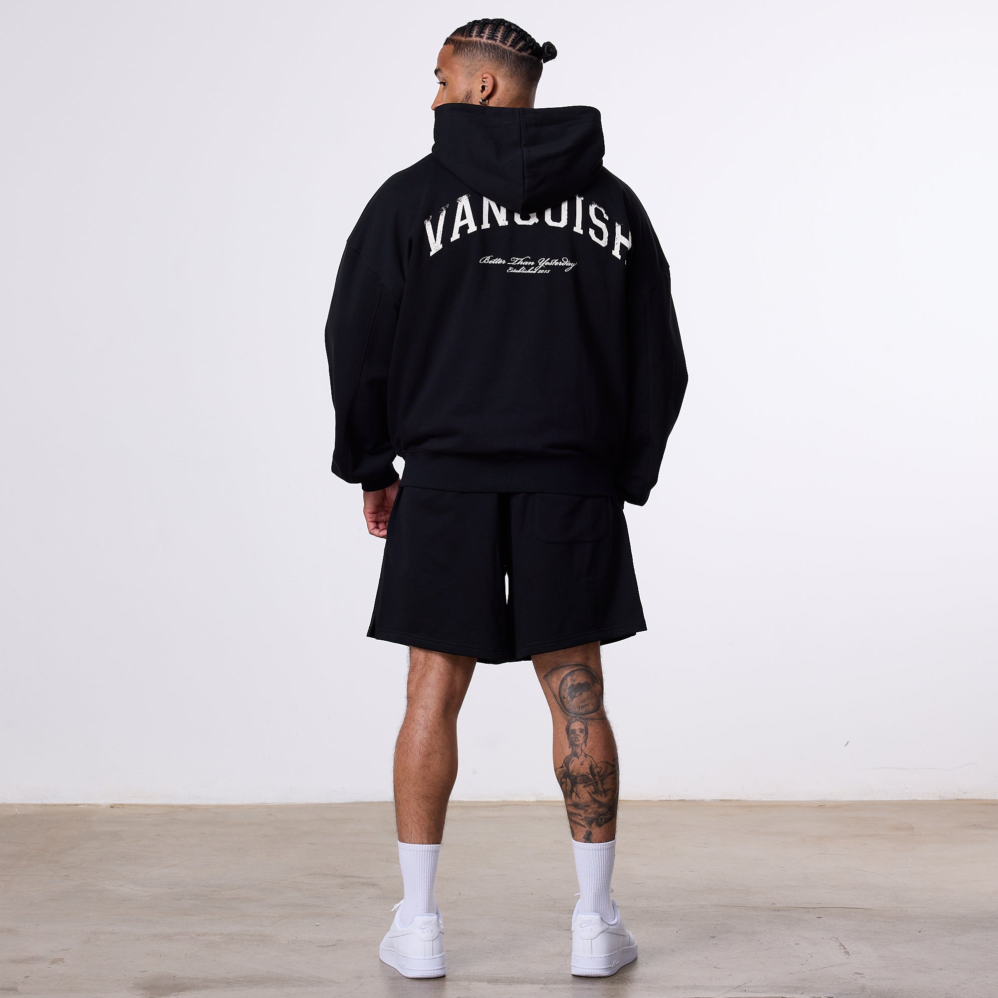 Vanquish – „Better Than Yesterday“-Sweatshorts in Schwarz