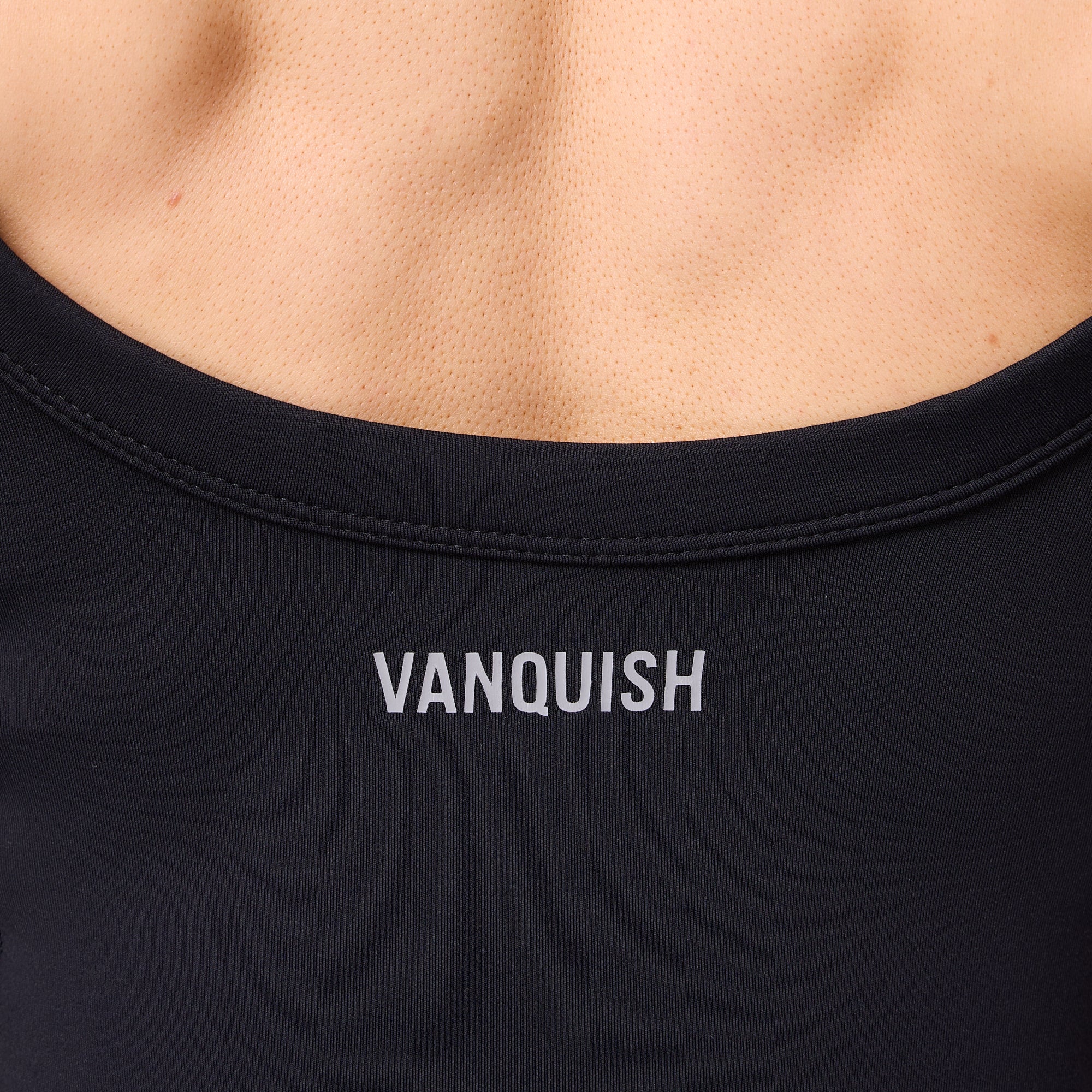 Vanquish Enhance – Einteiler in Schwarz mit Rundhalsausschnitt