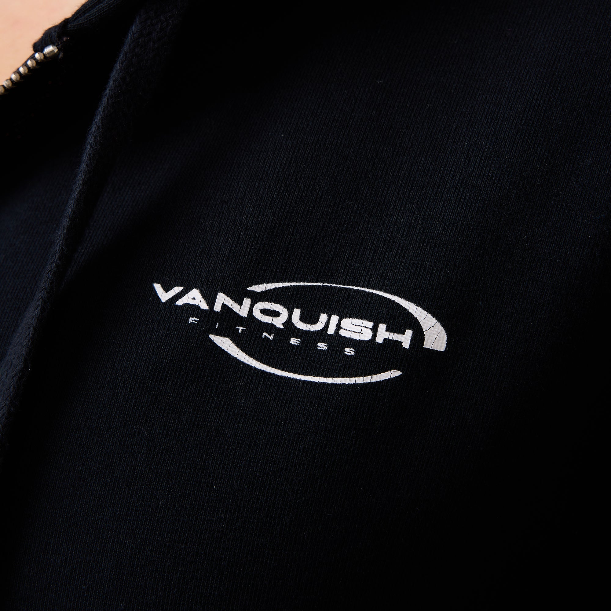 Vanquish „Enhance“ schwarzer, kurzer Hoodie mit durchgehendem Reißverschluss