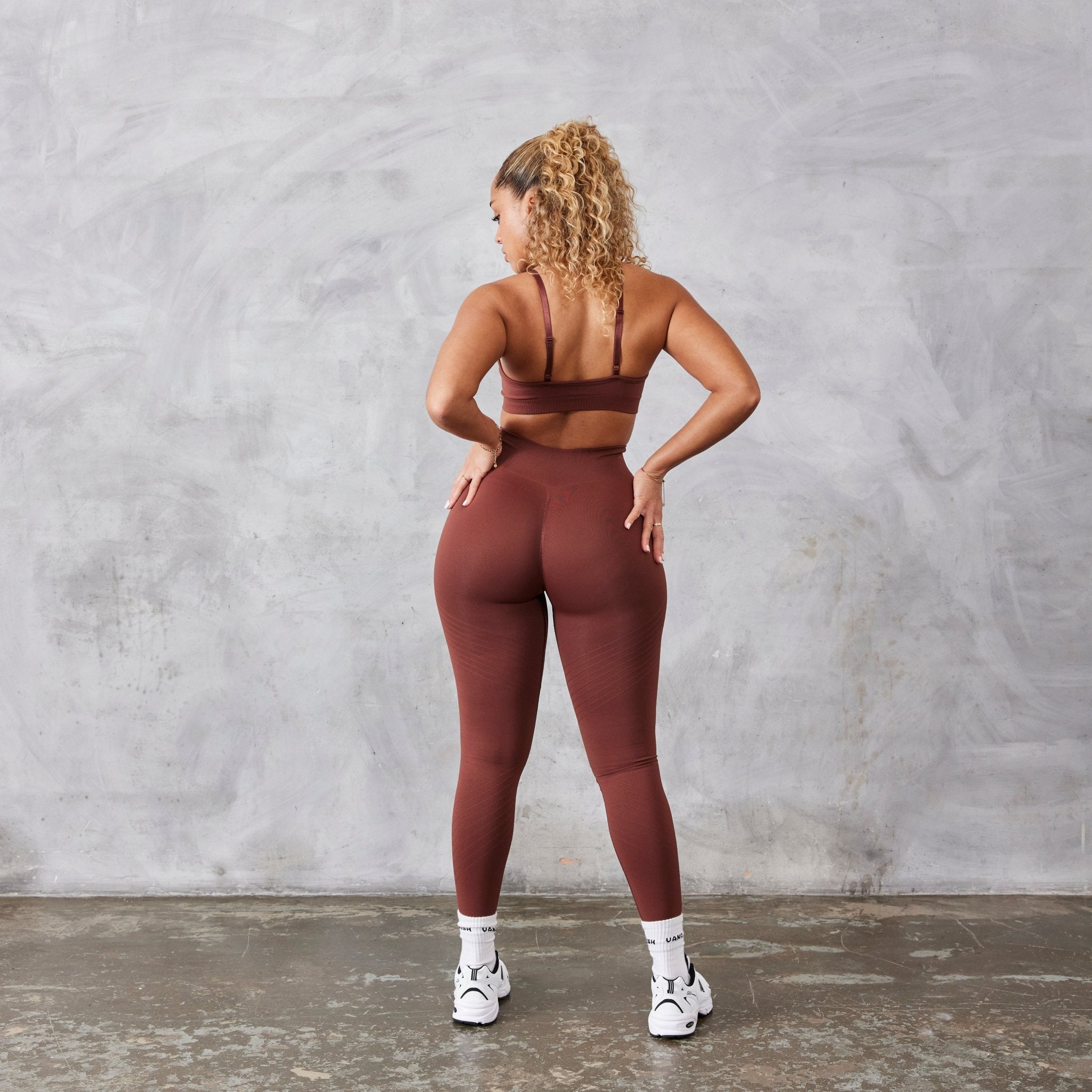 Vanquish on sale fitness pants